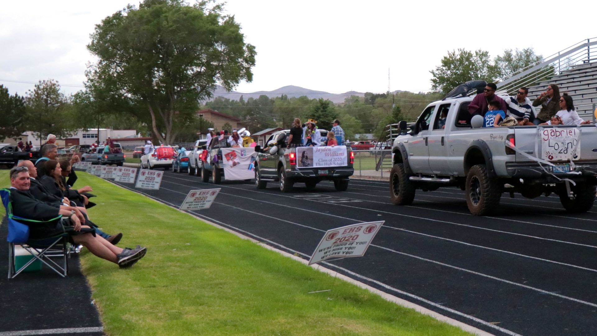 EHS faculty watches car parade